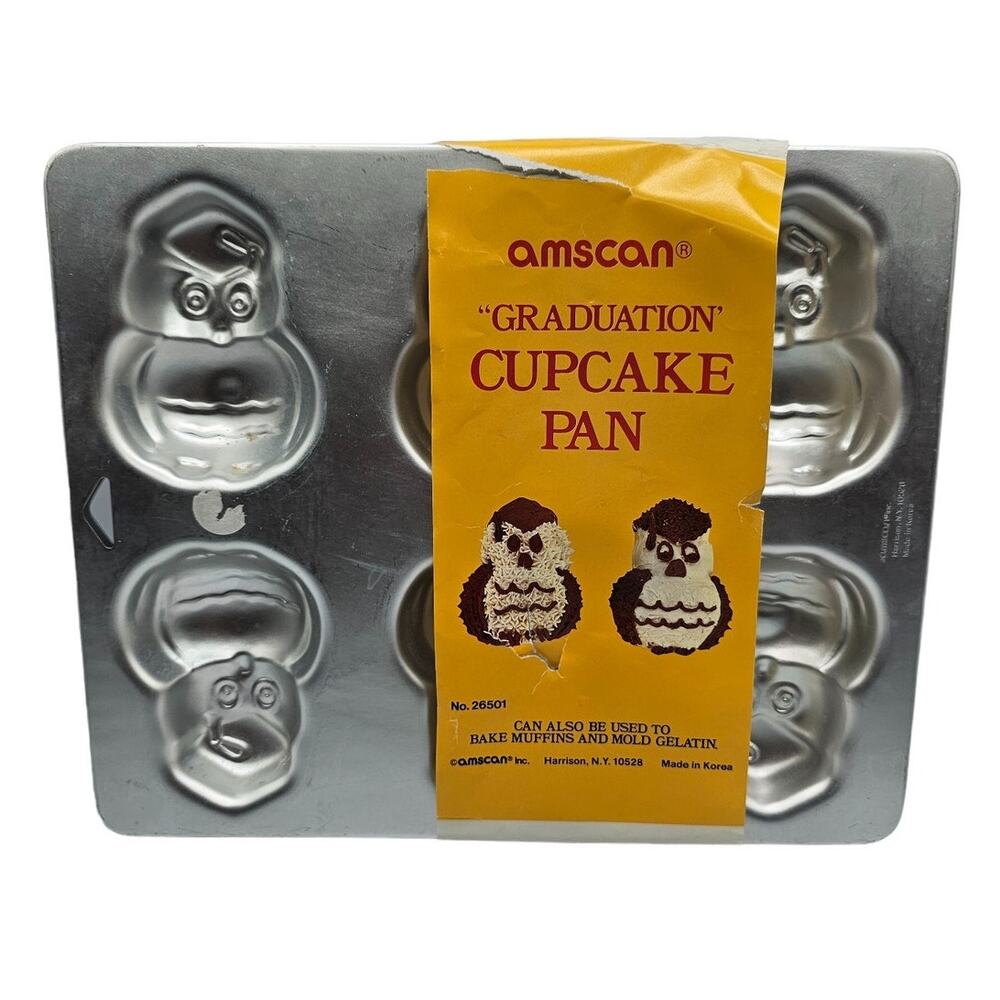 Vintage Amscan Graduation Cupcake Pan 3D Owl in Graduation Cap NEW